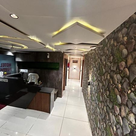Prime View Hotel Ahmadabad Zewnętrze zdjęcie