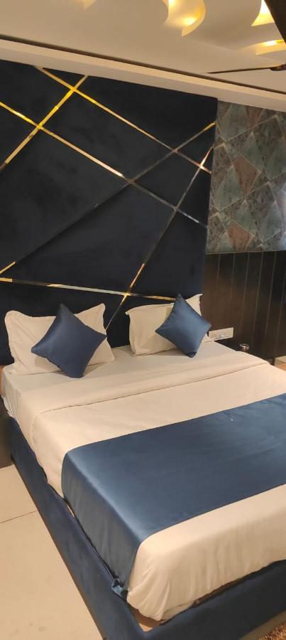 Prime View Hotel Ahmadabad Zewnętrze zdjęcie