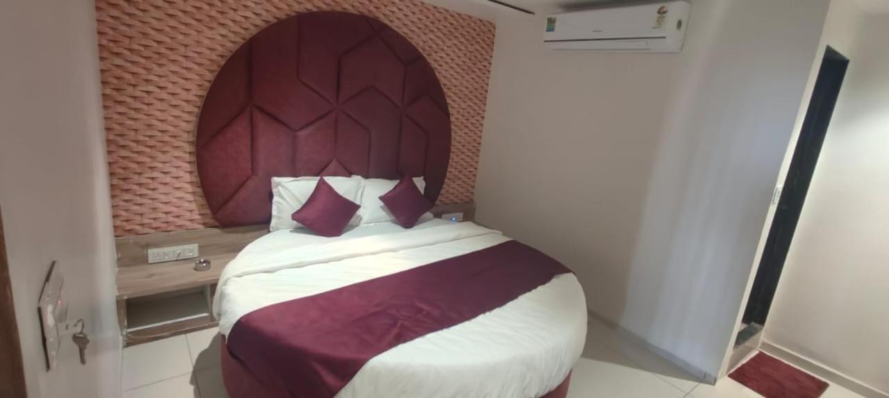 Prime View Hotel Ahmadabad Zewnętrze zdjęcie